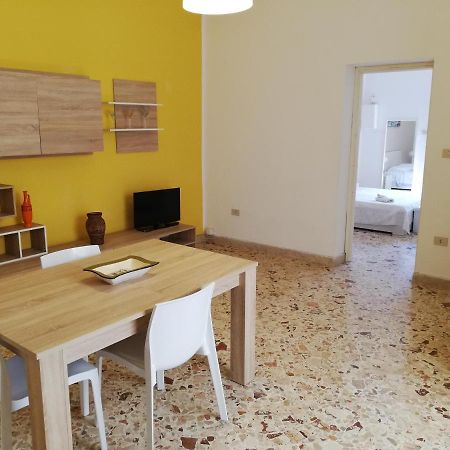 Charming Apartment In Mondello Palermo Exterior photo